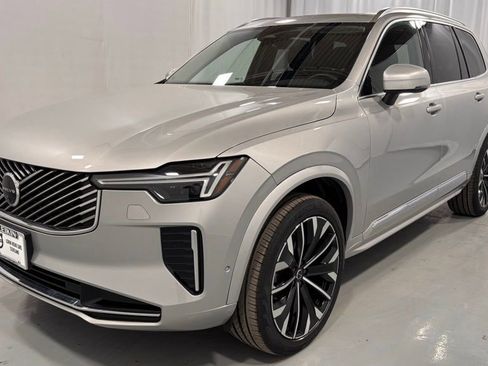 Certified 2025 Volvo XC90 B6 Plus image 1