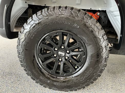 Used 2025 Ford F150 Raptor AWD/4WD image 33