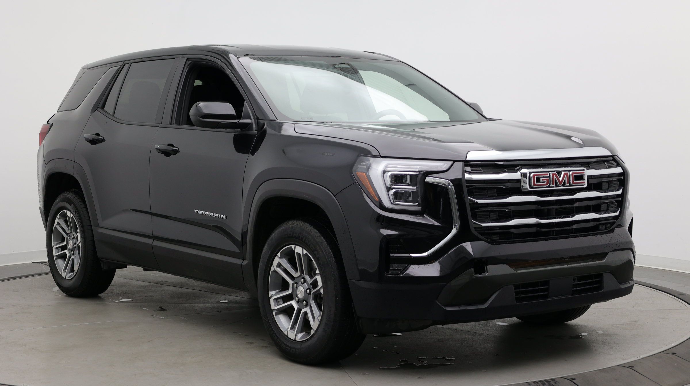 Used 2026 GMC Terrain Elevation FWD image 3