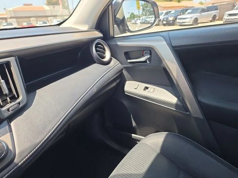 Used 2014 Toyota RAV4 XLE w/ Preferred Accessory Package FWD image 40