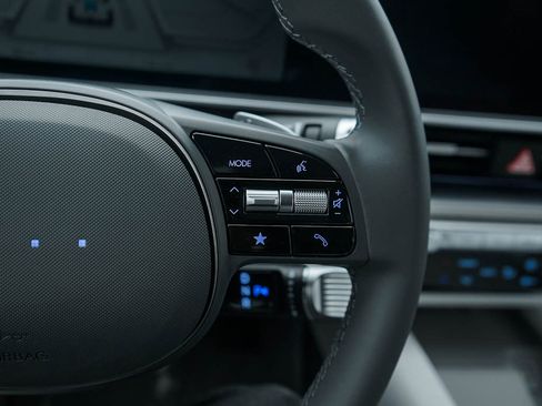 New 2025 Hyundai Ioniq 6 SEL image 18