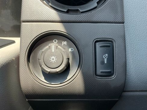 Used 2015 Ford F250 XL w/ Power Equipment Group image 17