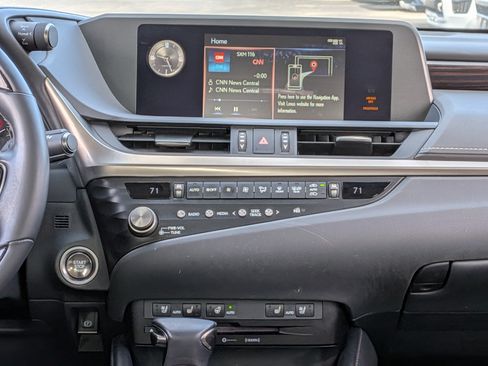 Used 2021 Lexus ES 250 w/ Premium Package AWD/4WD image 3