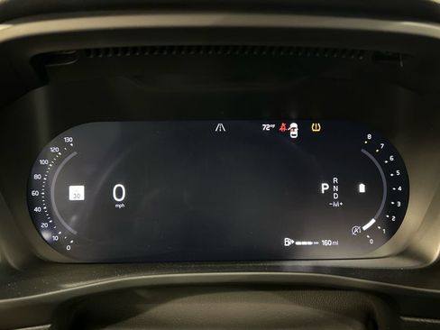 Certified 2026 Volvo XC40 B5 Plus AWD/4WD image 15