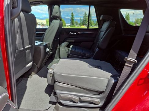 Used 2024 GMC Yukon Denali AWD/4WD image 31