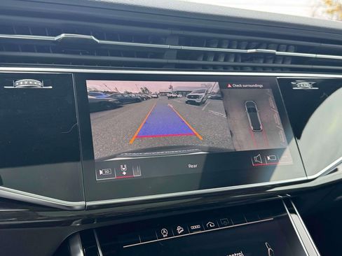 Used 2025 Audi Q7 2.0T Premium w/ Convenience Package image 29