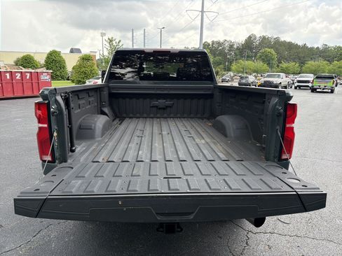 Used 2025 Chevrolet Silverado 2500 LTZ w/ LTZ Convenience Package AWD/4WD image 18