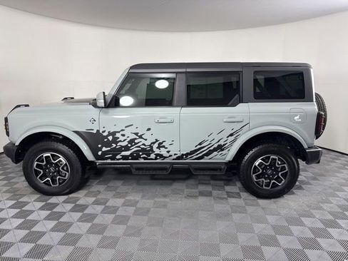 Used 2023 Ford Bronco Outer Banks image 6