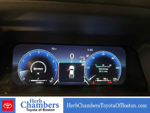 Used 2025 Toyota Tacoma TRD Sport w/ TRD Sport Upgrade Package AWD/4WD image 4