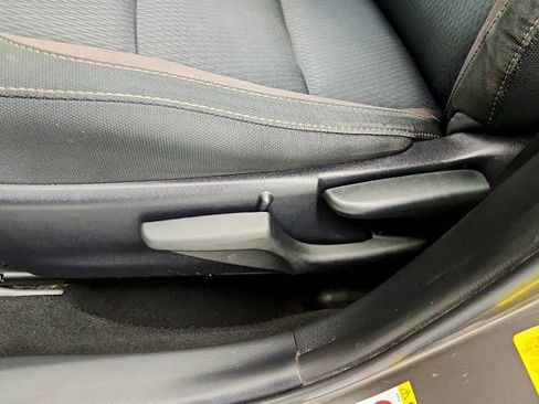 Used 2017 Toyota Corolla LE w/ Carpet Mat Package (TMS) FWD image 11