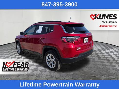 Used 2025 Jeep Compass Latitude image 5
