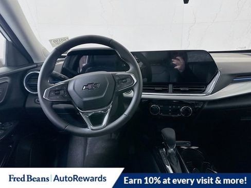 New 2026 Chevrolet Trax LT w/ Sunroof Package FWD image 18