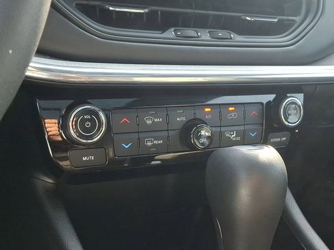 Used 2023 Jeep Compass High Altitude AWD/4WD image 16