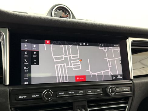 Certified 2021 Porsche Macan AWD/4WD image 40