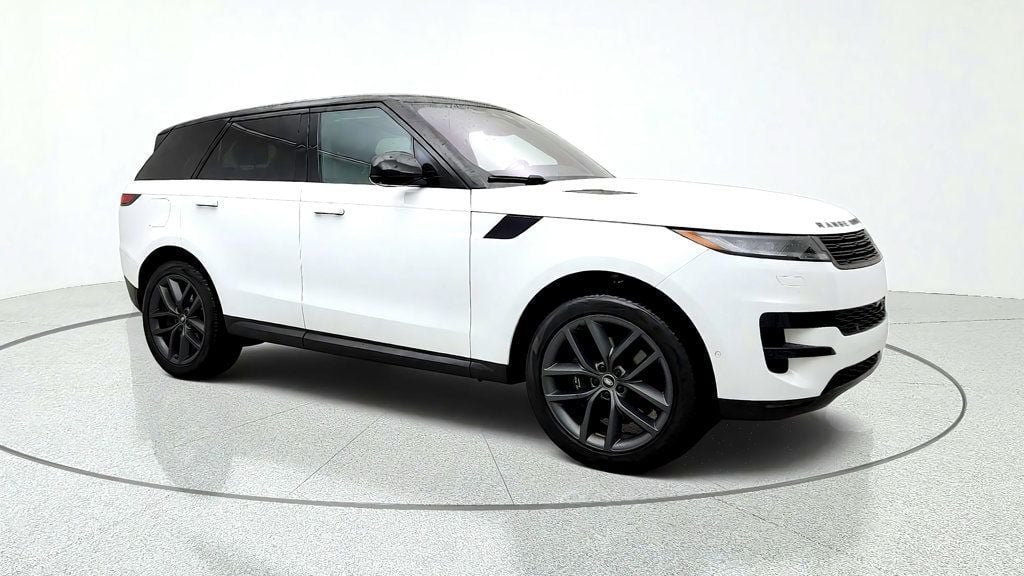 Used 2023 Land Rover Range Rover Sport SE AWD/4WD image 3