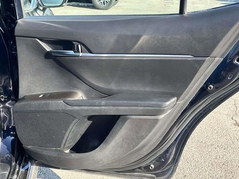 Used 2022 Toyota Camry SE image 21