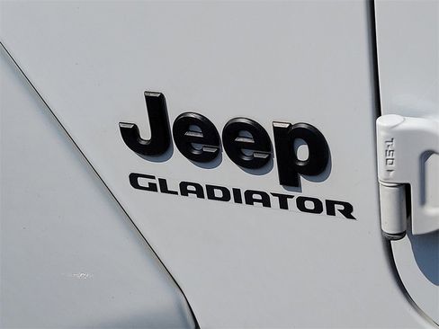 Certified 2021 Jeep Gladiator Sport image 30