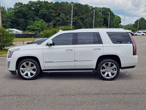 Used 2020 Cadillac Escalade Luxury AWD/4WD image 13