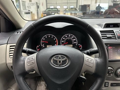 Used 2013 Toyota Corolla LE Special Edition image 20