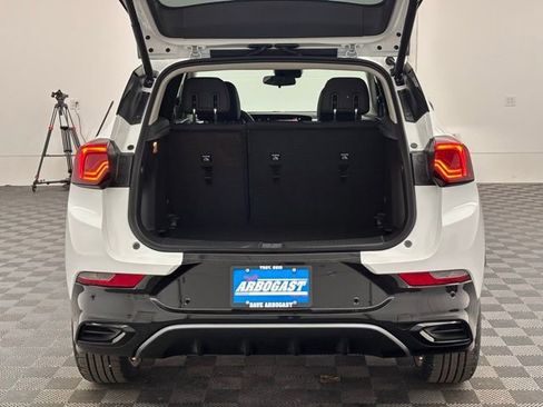 New 2026 Buick Encore GX Sport Touring image 9