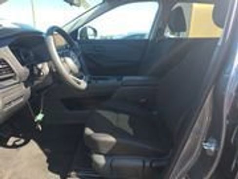 Used 2023 Nissan Rogue S image 7