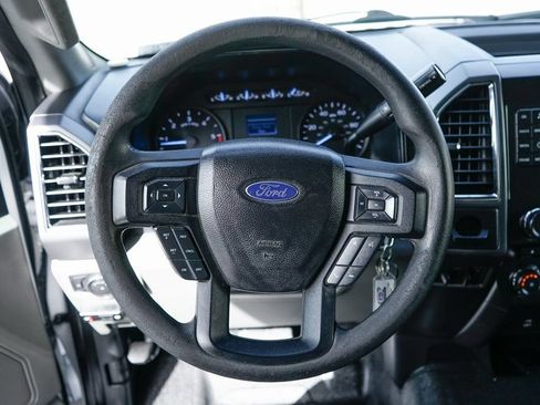 Used 2017 Ford F550 2WD Regular Cab Super Duty image 28