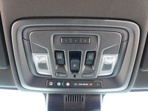 Used 2024 Chevrolet Silverado 1500 ZR2 image 15