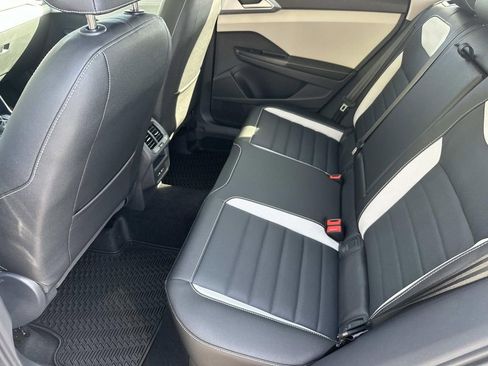 New 2026 Volkswagen Taos SEL image 13