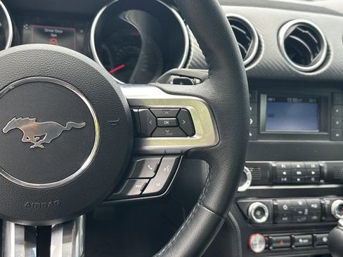 Used 2020 Ford Mustang Coupe RWD image 27