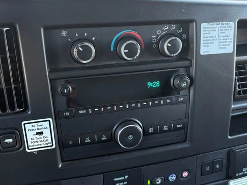 Used 2020 GMC Savana 3500 Extended w/ Driver Convenience Package image 18