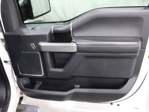 Used 2019 Ford F150 Platinum w/ Equipment Group 701A Luxury AWD/4WD image 25