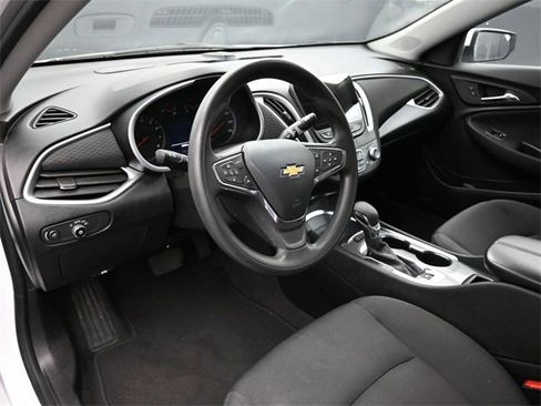 Used 2024 Chevrolet Malibu LT image 12