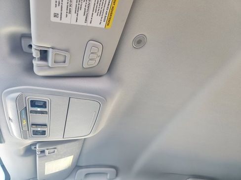 Used 2025 Ford Mustang Mach-E Premium image 25