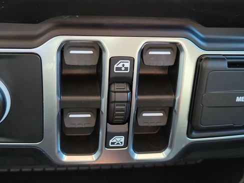 Used 2021 Jeep Gladiator Sport AWD/4WD image 26