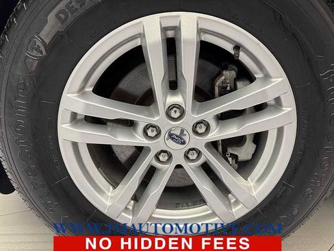 Used 2020 Ford Explorer XLT w/ Comfort Package image 9