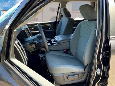 Used 2019 RAM 1500 Classic SLT image 20