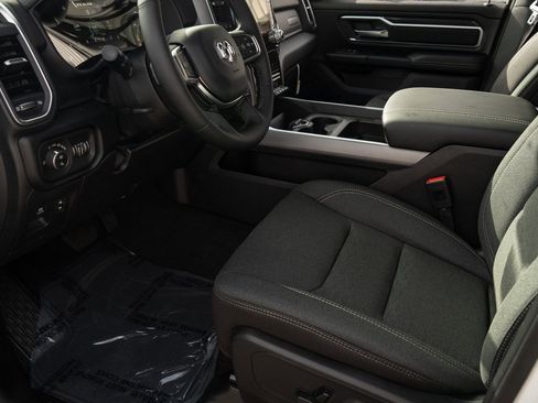 New 2026 RAM 1500 Big Horn AWD/4WD image 17
