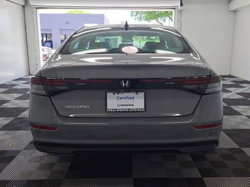 Certified 2025 Honda Accord SE image 5
