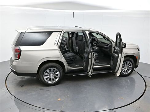 Used 2023 Chevrolet Tahoe LT w/ Luxury Package image 50
