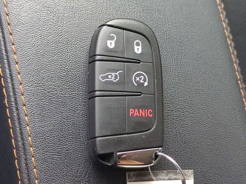 Used 2018 Jeep Compass Limited w/ Navigation Group image 33