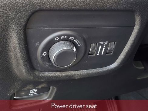 Used 2024 Jeep Grand Cherokee L Altitude AWD/4WD image 17