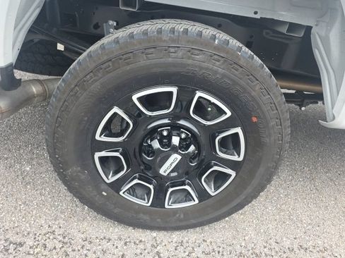 Used 2026 Ford F250 Lariat w/ FX4 Off-Road Package AWD/4WD image 8