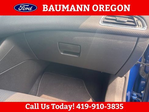 Used 2019 Chevrolet Cruze LT w/ Convenience Package FWD image 38