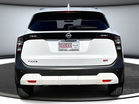 Certified 2025 Nissan Kicks SR image 5