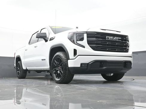Used 2024 GMC Sierra 1500 Elevation w/ X31 Off-Road Package AWD/4WD image 53