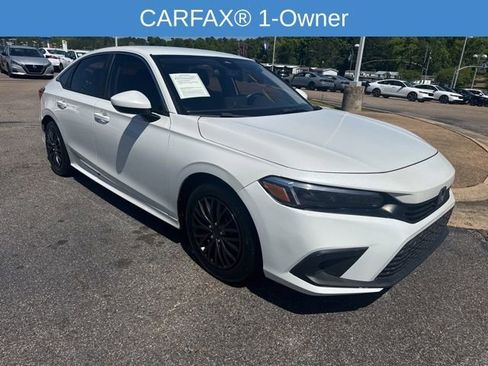 Used 2022 Honda Civic LX image 2