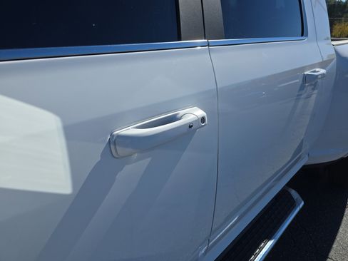 Used 2023 RAM 3500 Limited image 13