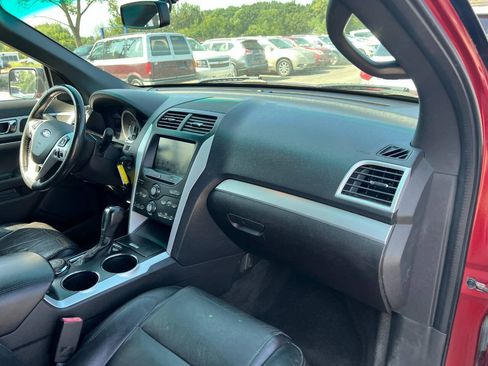 Used 2013 Ford Explorer XLT AWD/4WD image 15
