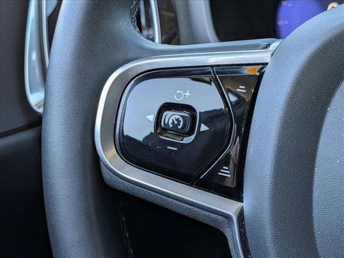 Used 2023 Volvo V60 B5 Cross Country Plus image 11