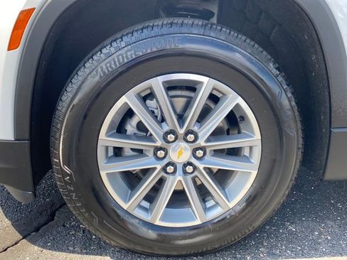 Certified 2023 Chevrolet Traverse LT image 23